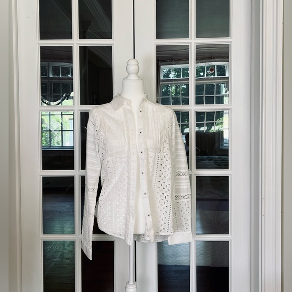 NWT Zara Mika Shirt Eyelet Button Down Sz M - Picture 1 of 4